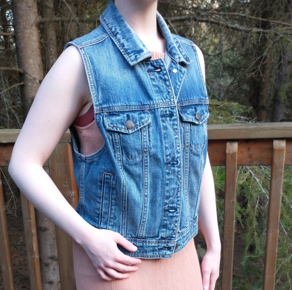 Large, American Eagle Jean Vest